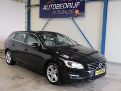 Zwart, metallic lak Gebruikt 2013 Volvo V60 Summum Stationwagen | € 5.950 (Eerlijke prijs)