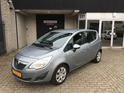 Grijs, metallic lak Gebruikt 2011 Opel Meriva Edition MPV | € 3.999 (Eerlijke prijs)