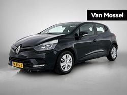 Zwart Gebruikt 2018 Renault Clio IV Life Hatchback | € 8.400 (Eerlijke prijs)
