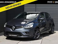 Grey titanium (tekpn) Gebruikt 2017 Renault Clio IV Intens Hatchback | € 11.949 (Eerlijke prijs)
