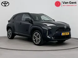 Zwart Gebruikt 2024 Toyota Yaris Cross Executive SUV | € 32.499 (Iets duurder)