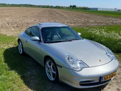 Grijs, andere lak Gebruikt 2001 Porsche 911 Carrera 4 Coupé | € 32.500