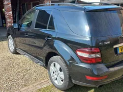Zwart Gebruikt 2008 Mercedes ML320 SUV | € 9.950 (Eerlijke prijs)