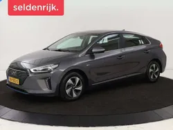 Grijs, metallic lak Gebruikt 2017 Hyundai Ioniq Comfort Sedan | € 11.900 (Goede deal)