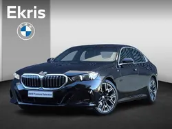 Zwart Gebruikt 2024 BMW 520 Comfort Edition Sedan | € 61.900 (Eerlijke prijs)