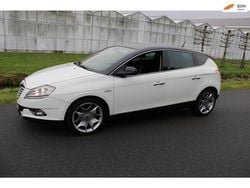 Wit Gebruikt 2012 Lancia Delta Gold Hatchback | € 5.750 (Eerlijke prijs)