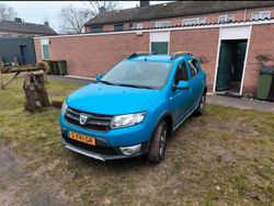 Blauw Gebruikt 2014 Dacia Sandero Stepway Hatchback | € 6.600 (Goede deal)