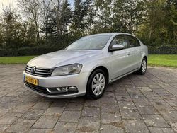 Grijs Gebruikt 2011 VW Passat Trendline Sedan | € 4.995 (Goede deal)