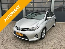 Grijs Gebruikt 2015 Toyota Auris Hybrid Hatchback | € 15.830 (Duur)