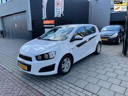 Wit Gebruikt 2011 Chevrolet Aveo LT Hatchback | € 2.999 (Eerlijke prijs)