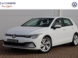 Hatchback Gebruikt 2022 VW Golf VIII Life Hatchback | € 22.950 (Goede deal)