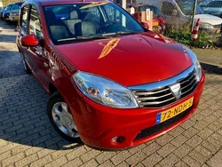 Rood Gebruikt 2003 Dacia Sandero Hatchback | € 2.950