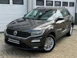 Bruin Gebruikt 2019 VW T-Roc Style SUV | € 18.650 (Goede deal)