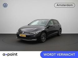 Zwart Gebruikt 2020 VW Golf VIII Style Hatchback | € 19.449 (Eerlijke prijs)