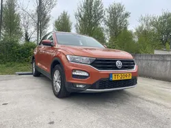 Oranje Gebruikt 2018 VW T-Roc Style SUV | € 18.950 (Eerlijke prijs)