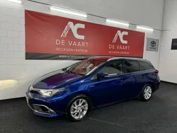 Blauw Gebruikt 2015 Toyota Auris Executive Stationwagen | € 10.999 (Eerlijke prijs)