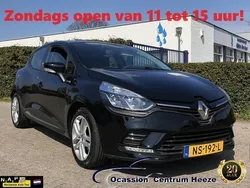 Zwart Gebruikt 2017 Renault Clio IV Zen Hatchback | € 8.999 (Eerlijke prijs)
