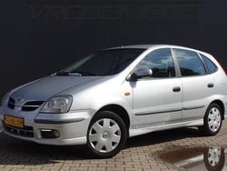Grijs Gebruikt 2003 Nissan Almera Tino MPV | € 1.250 (Eerlijke prijs)
