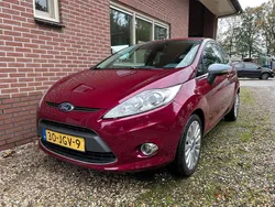 Paars Gebruikt 2009 Ford Fiesta Titanium Hatchback | € 3.950 (Goede deal)
