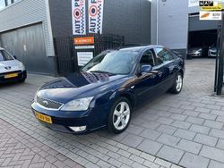 Blauw, metallic lak Gebruikt 2005 Ford Mondeo Platinum Hatchback | € 1.499 (Eerlijke prijs)