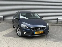 Blauw Gebruikt 2014 Volvo V40 CC Summum Stationwagen | € 7.495 (Goede deal)