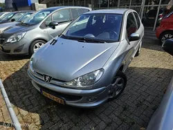 Grijs Gebruikt 2004 Peugeot 206 Griffe Hatchback | € 500 (Eerlijke prijs)