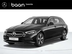 Zwart, metallic lak Nieuw 2024 Mercedes C180 Avantgarde Stationwagen | € 60.257 (Super prijs)