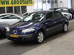 Blauw Gebruikt 2005 Renault Mégane II Expression Sedan | € 1.944 (Eerlijke prijs)