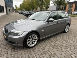 Grijs Gebruikt 2012 BMW 325 Luxury Line Stationwagen | € 9.995 (Goede deal)