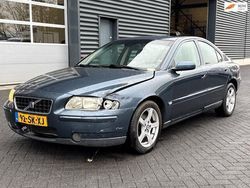Blauw Gebruikt 2006 Volvo S60 Sedan | € 750 (Super prijs)