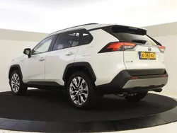 Wit Gebruikt 2021 Toyota RAV4 Premium SUV | € 43.499 (Duur)