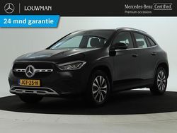Donker kosmoszwart metaalkleur metallic Gebruikt 2022 Mercedes GLA250 SUV | € 39.750 (Eerlijke prijs)