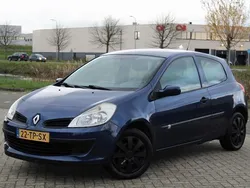 Blauw Gebruikt 2006 Renault Clio II Expression Hatchback | € 1.499 (Eerlijke prijs)