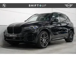 Zwart Gebruikt 2022 BMW X5 M Sport SUV | € 66.940 (Eerlijke prijs)