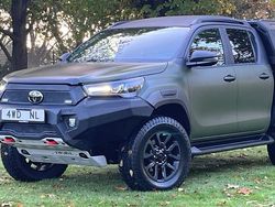 Groen Gebruikt 2024 Toyota HiLux Edition Pickup | € 94.555