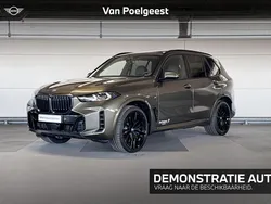 Manhattan metallic (groen metallic) Nieuw 2025 BMW X5 Comfort Edition SUV | € 131.932