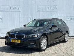 Zwart Gebruikt 2020 BMW 320 Executive Stationwagen | € 27.500 (Eerlijke prijs)