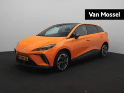 Oranje Gebruikt 2022 MG MG4 EV Luxury Hatchback | € 20.495 (Eerlijke prijs)