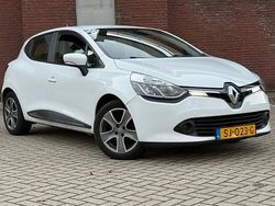 Wit Gebruikt 2014 Renault Clio R.S. Authentique Hatchback | € 3.795 (Eerlijke prijs)