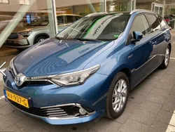 Blauw Gebruikt 2015 Toyota Auris Hybrid Stationwagen | € 17.850 (Iets duurder)