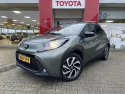 Groen Gebruikt 2023 Toyota Aygo Pulse Hatchback | € 16.695 (Eerlijke prijs)