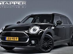 Zwart, metallic lak Gebruikt 2018 Mini One Clubman Chili Stationwagen | € 18.495 (Eerlijke prijs)