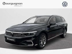 Zwart Gebruikt 2023 VW Passat Business Stationwagen | € 33.250 (Goede deal)