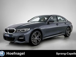Grijs Gebruikt 2019 BMW 330 Executive Sedan | € 32.900 (Eerlijke prijs)
