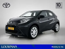 Zwart Gebruikt 2024 Toyota Aygo Play Hatchback | € 18.895 (Super prijs)
