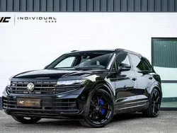 Zwart, metallic lak Gebruikt 2024 VW Touareg R SUV | € 80.995 (Goede deal)