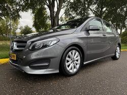Grijs Gebruikt 2017 Mercedes B180 Business MPV | € 17.500 (Goede deal)