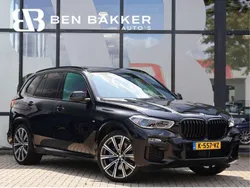 Zwart, metallic lak Gebruikt 2020 BMW X5 M Sport SUV | € 58.900 (Iets duurder)