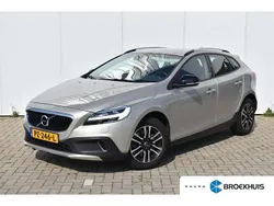 Bruin Gebruikt 2017 Volvo V40 CC Stationwagen | € 16.940 (Iets duurder)