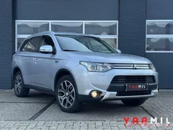 Grijs Gebruikt 2014 Mitsubishi Outlander Edition SUV | € 12.899 (Eerlijke prijs)